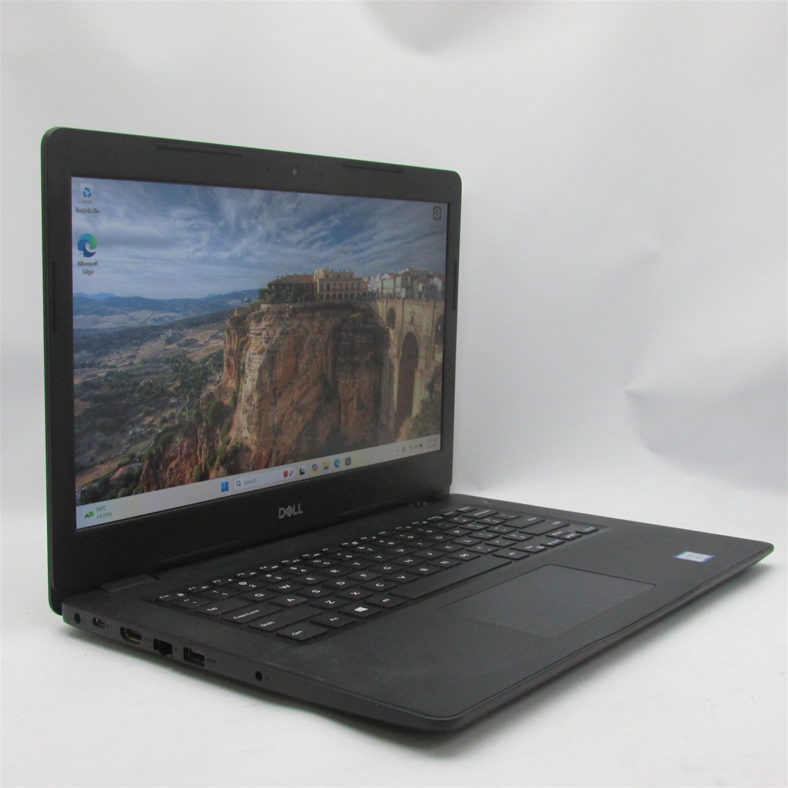 Dell Latitude 3490 i5-8250U 1.6GHz 8GB RAM 256GB m.2 14″ Windows 11 Pro COSM DMG