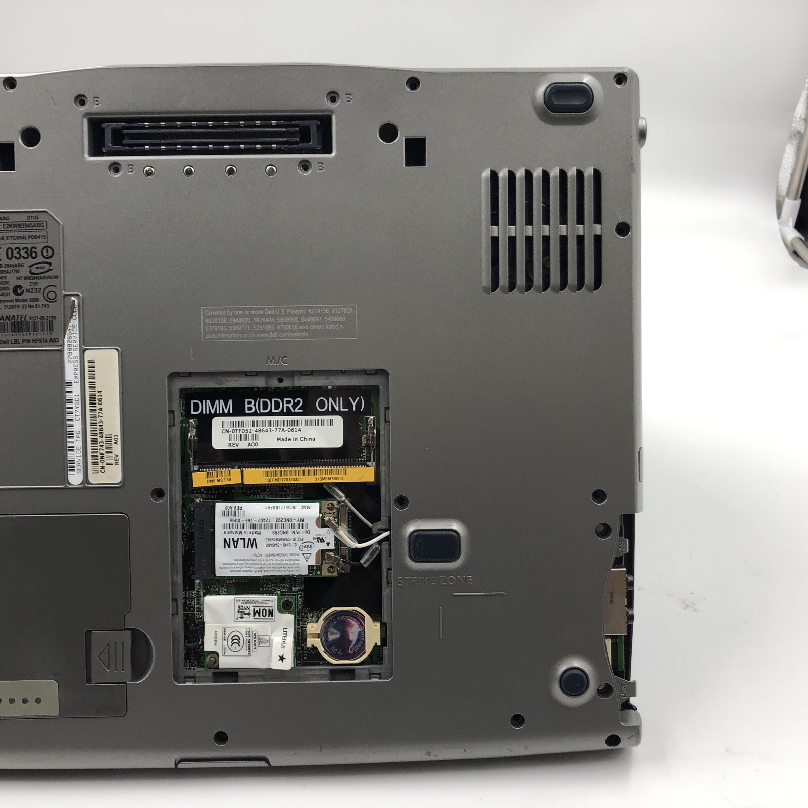 Dell Latitude D520 C2D T5550 1.66GHz Unknown RAM/HDD/OS NO CADDY (FOR PARTS)