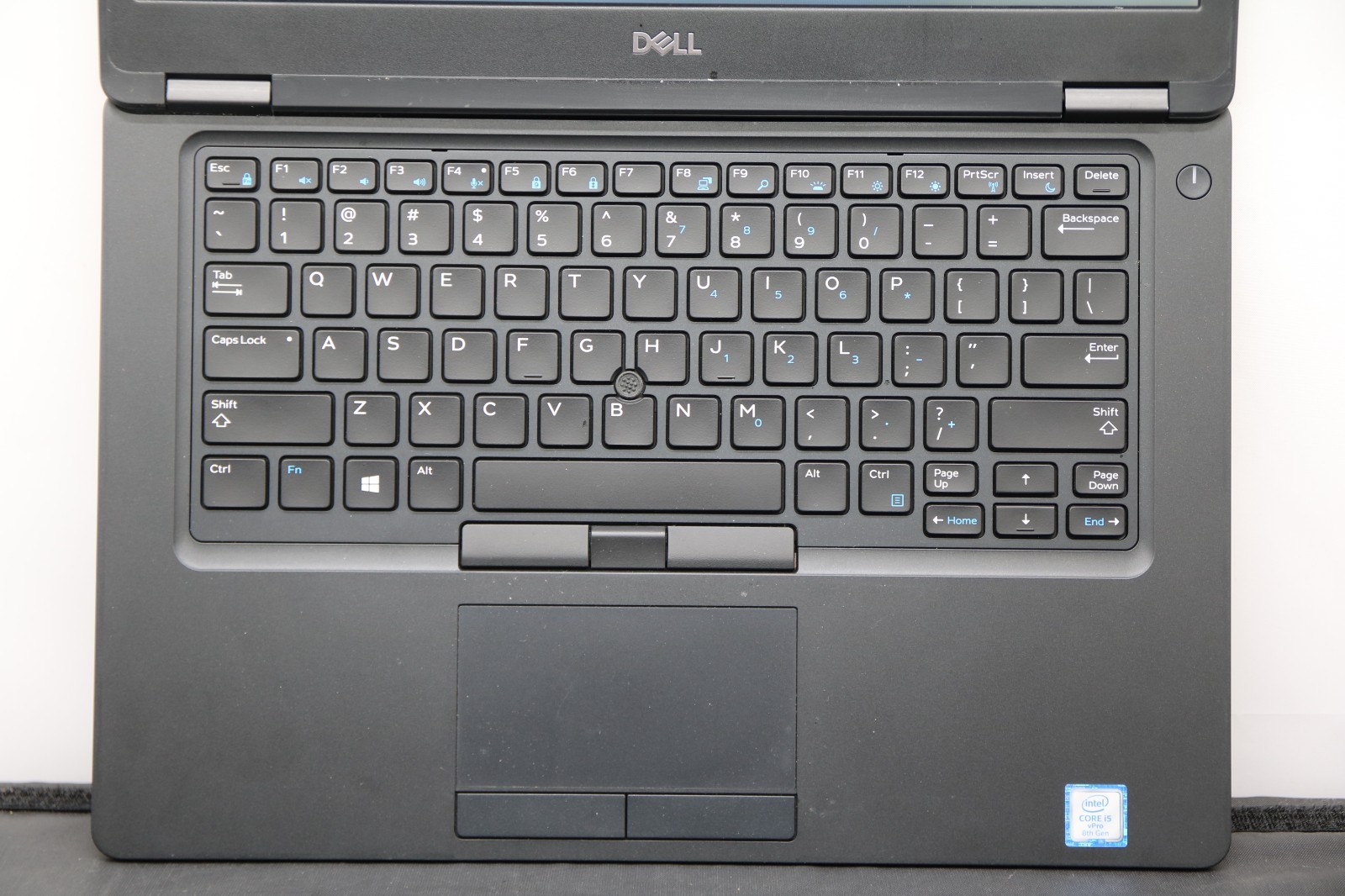 Dell Latitude 5490 – i5-8350U – 8GB, 128GB, Black, Windows 11 Pro + Adapter