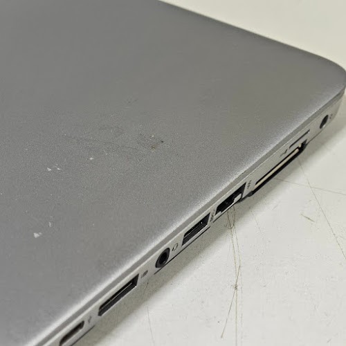 HP EliteBook 745 G3 Laptop – AMD A10-8700B, Radeon R6, 4GB RAM, No SSD, 14″ HD