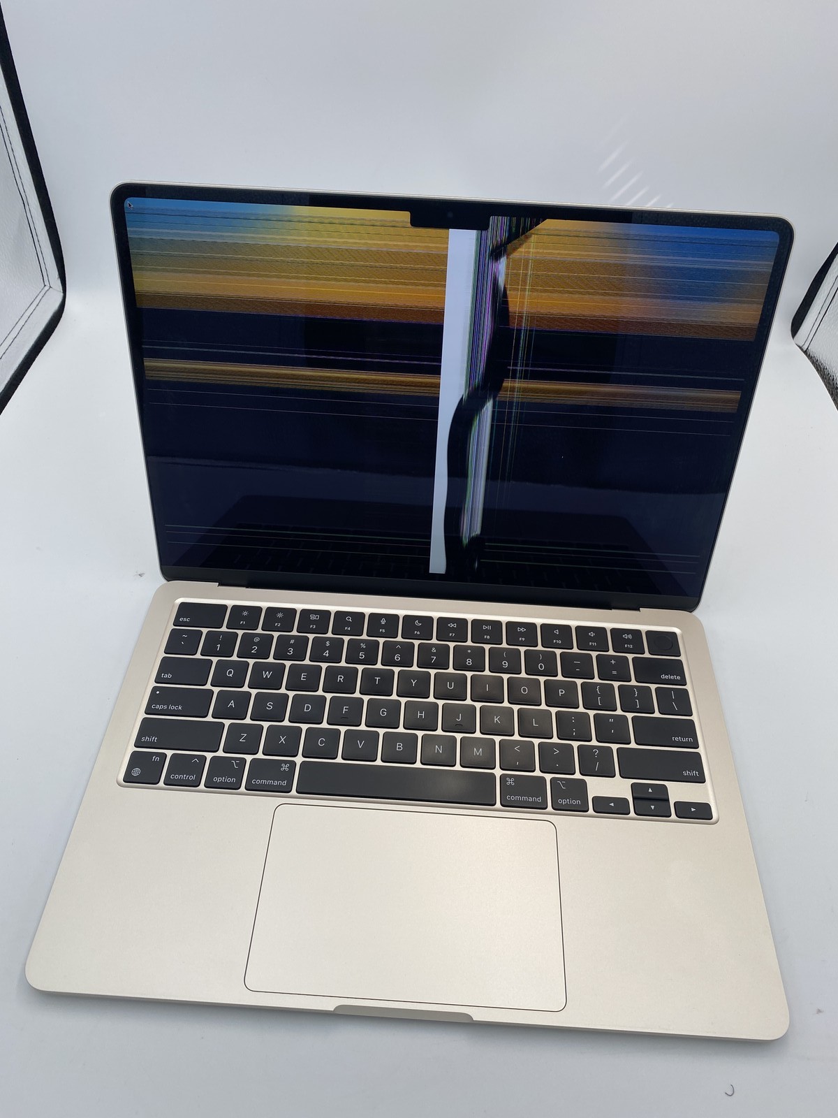 Apple MacBook Air (13-Inch) [M2] (2022) M2 8GB RAM 256GB SSD