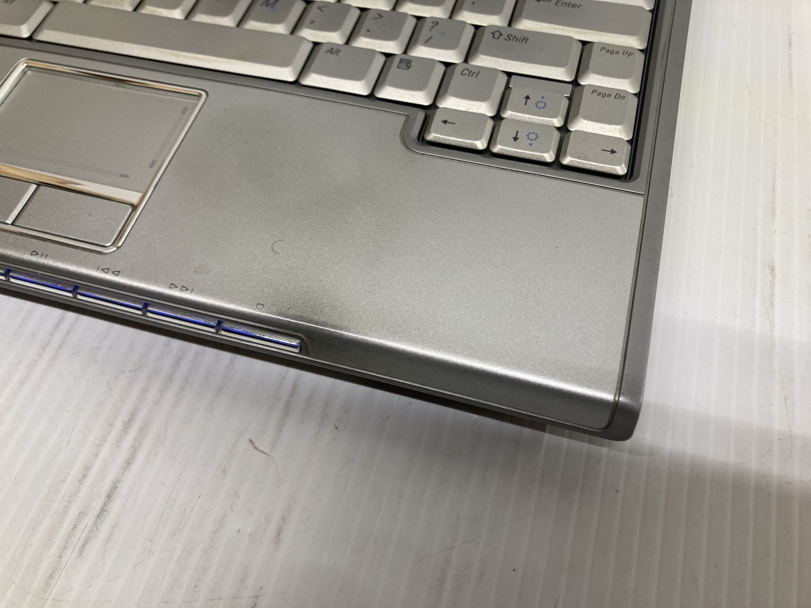 Dell XPS M1210 12″ Laptop Intel Core Duo 1.66GHz 1GB RAM 320GB HDD – Windows 8