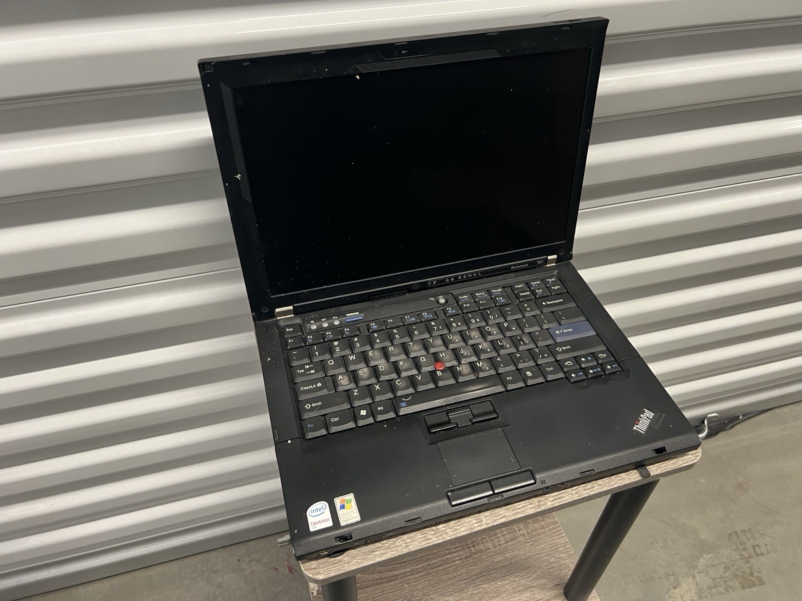 Lenovo ThinkPad T61 Intel Core 2 Duo T7300 2.00GHz No HDD – Parts AS IS