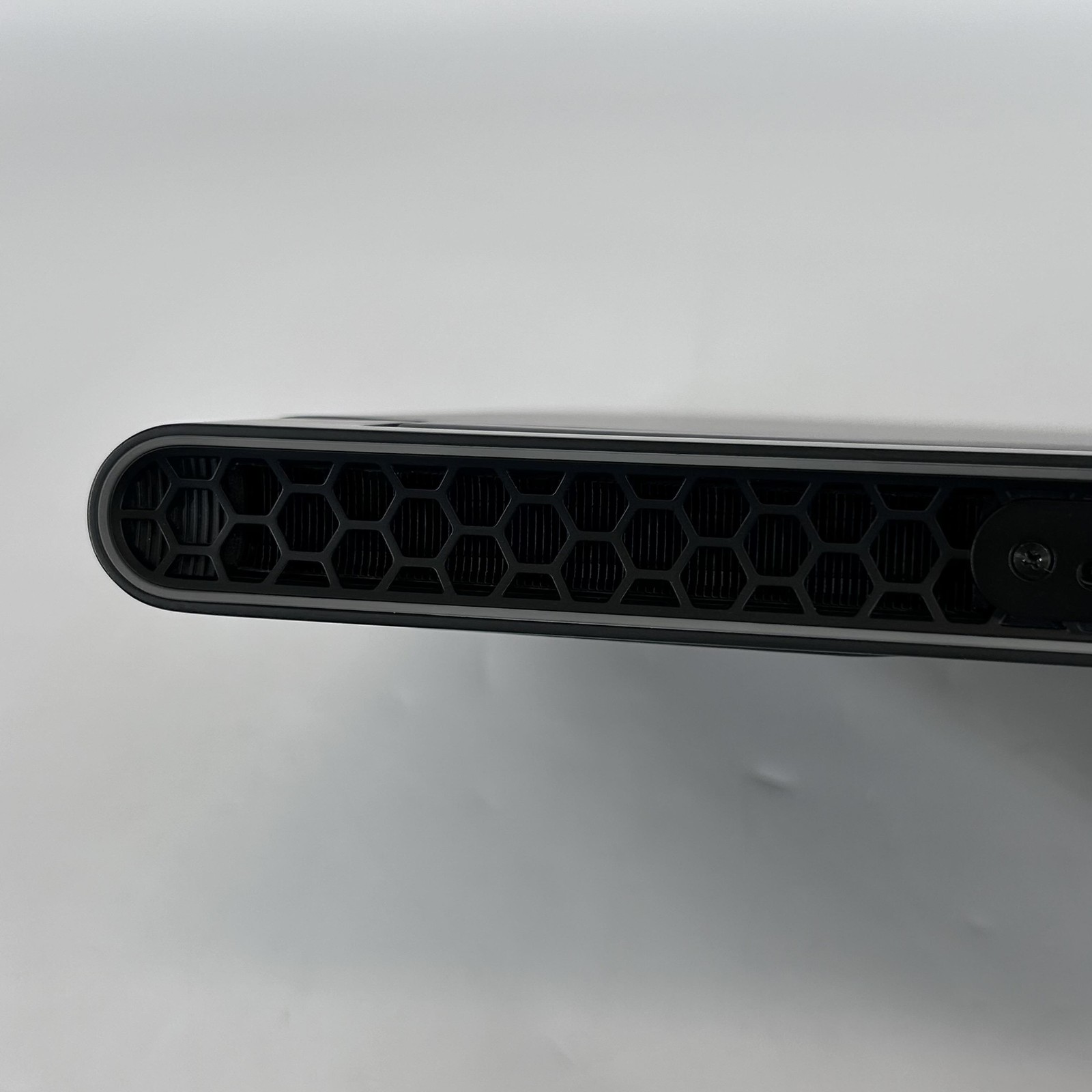 Dell Alienware M18 R2 165Hz QHD+ 2.2GHz i9-14900HX 32GB 1TB RTX 4070 FRAME GAP