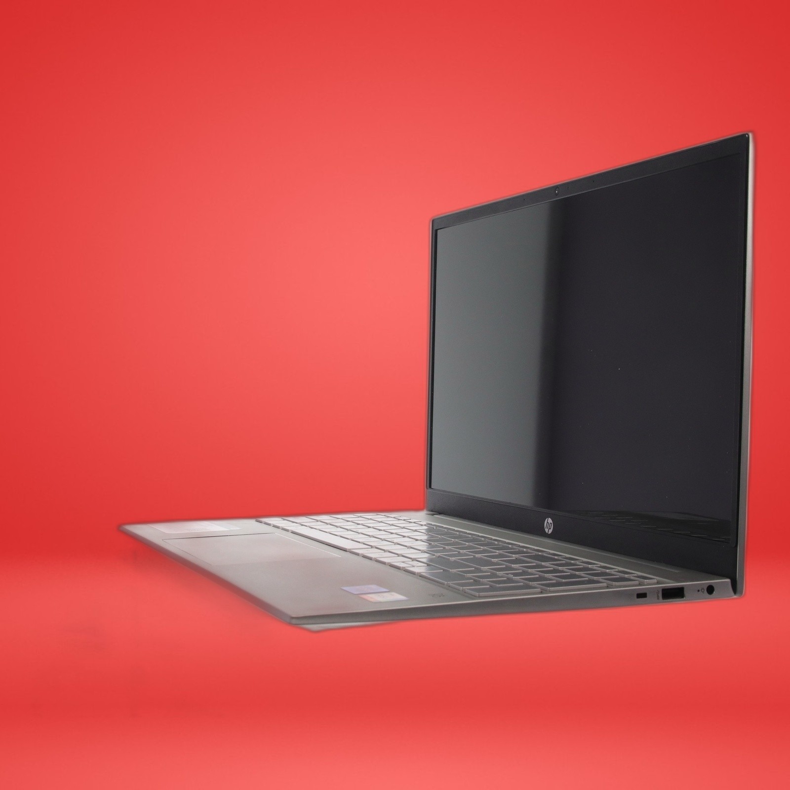 HP Pavilion 15-eg2xxx Touch Core i5-1235U 16GB RAM 256GB NVMe Win11 W/65W Adapte