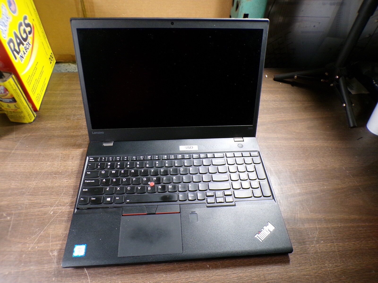 THINKPAD LENOVO T570 INTEL CORE i5-6300U 2.40GHZ 4GB RAM **NO HD/ NO CADDIE