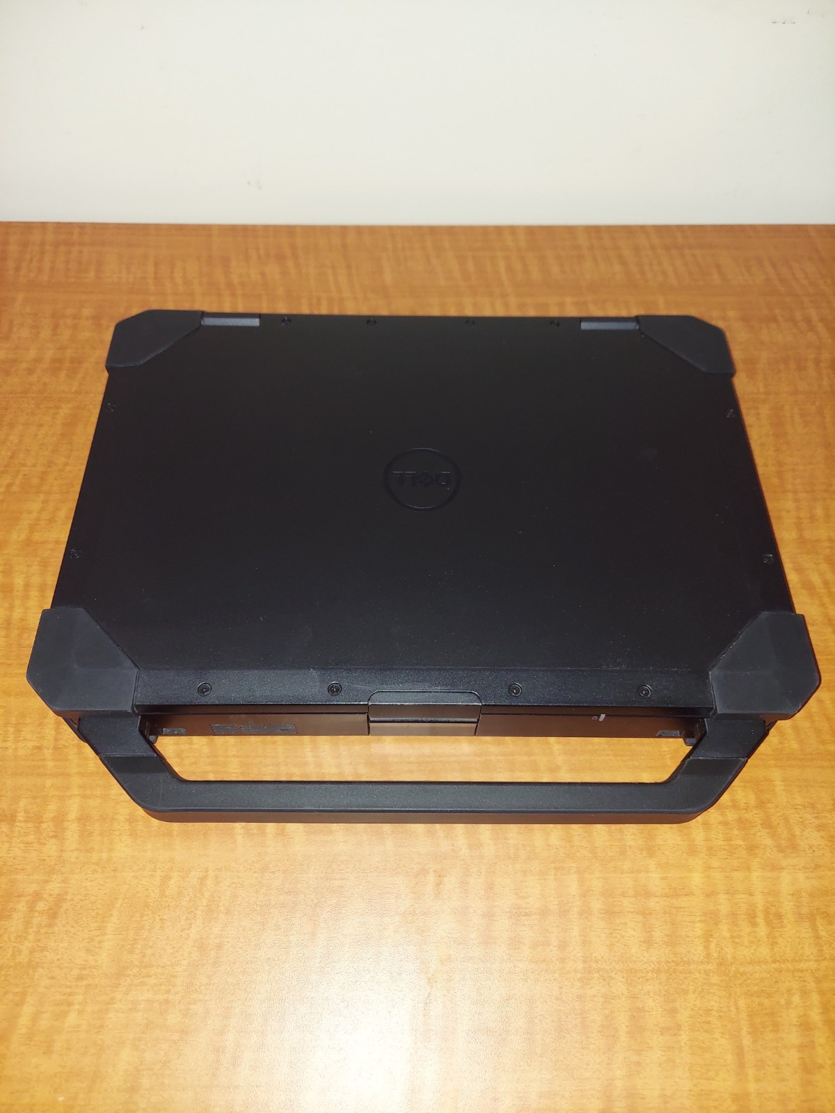 Dell Latitude 5424 Rugged i7-8650U 8GB 512GB SSD 14′ Touch Screen RGB Camera