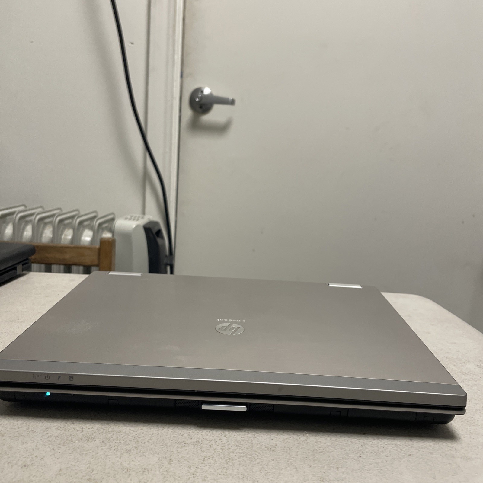 HP Elitebook 2540p Laptop Intel i7-L640 2.13GHz 8gb RAM 256GB HDD