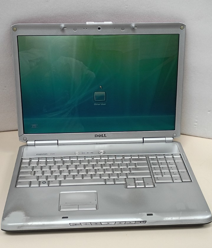 Dell Inspiron 1720 17″ 1440×900 CORE2DUO T7700 2.40GHz 120GB ssd 4GB RAM NO OS