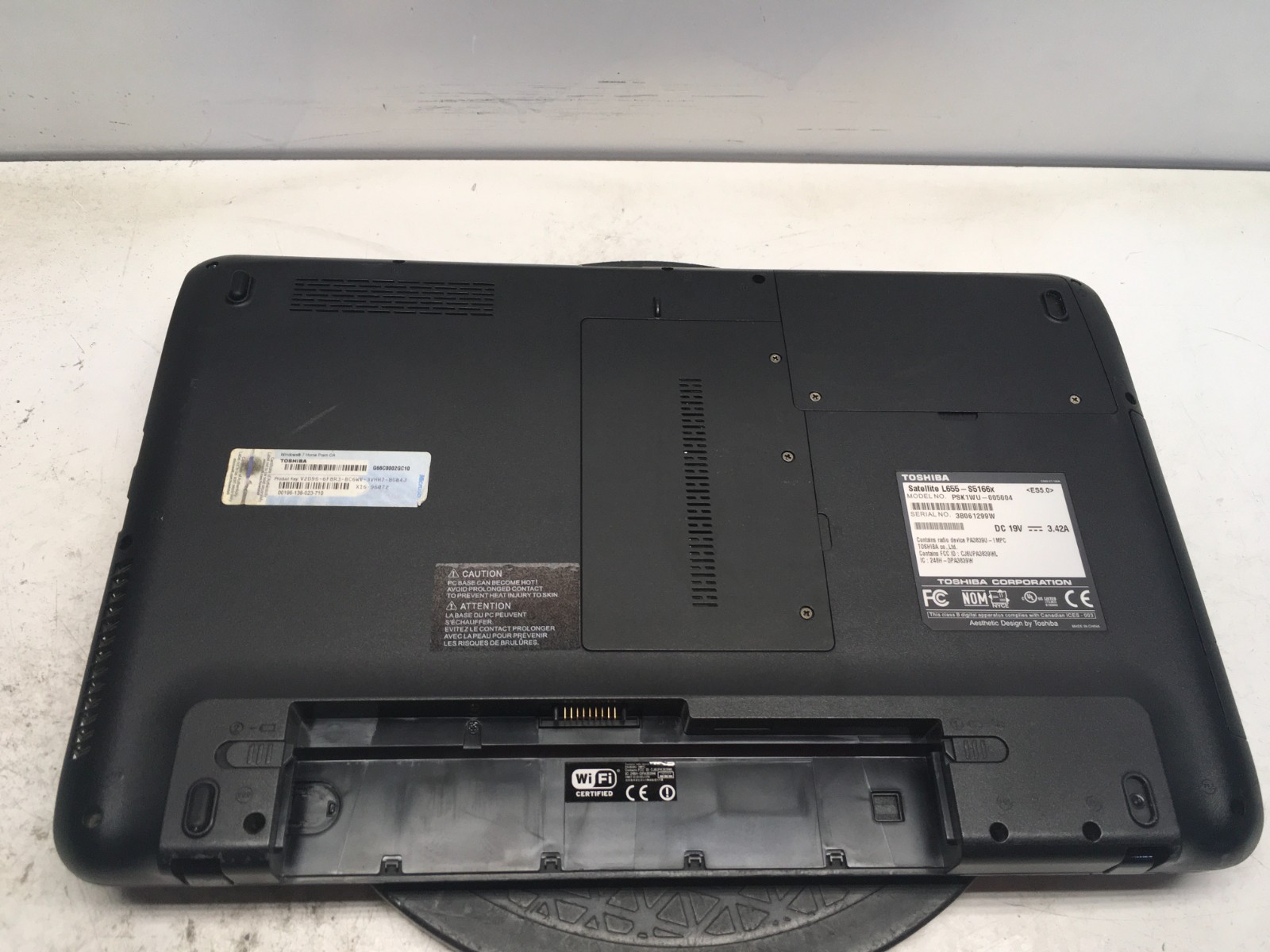 Toshiba Satellite L655-S5166X Intel Core i5-2410M 2.3GHz 4 GB – Cracked Screen