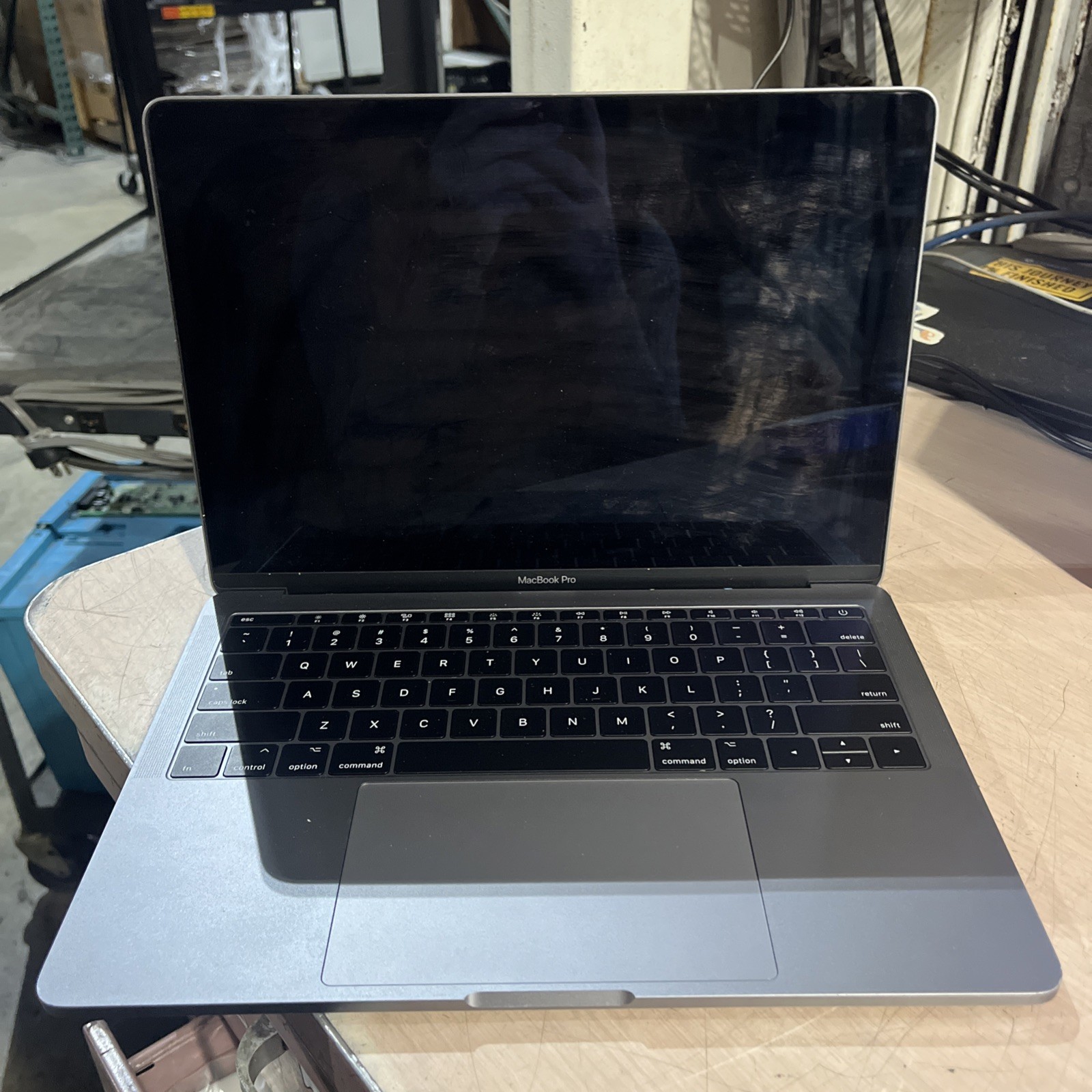 APPLE MACBOOK PRO 13″ MID-2017 CORE I5-7360U 2.3GHZ 8GB RAM NO HD /