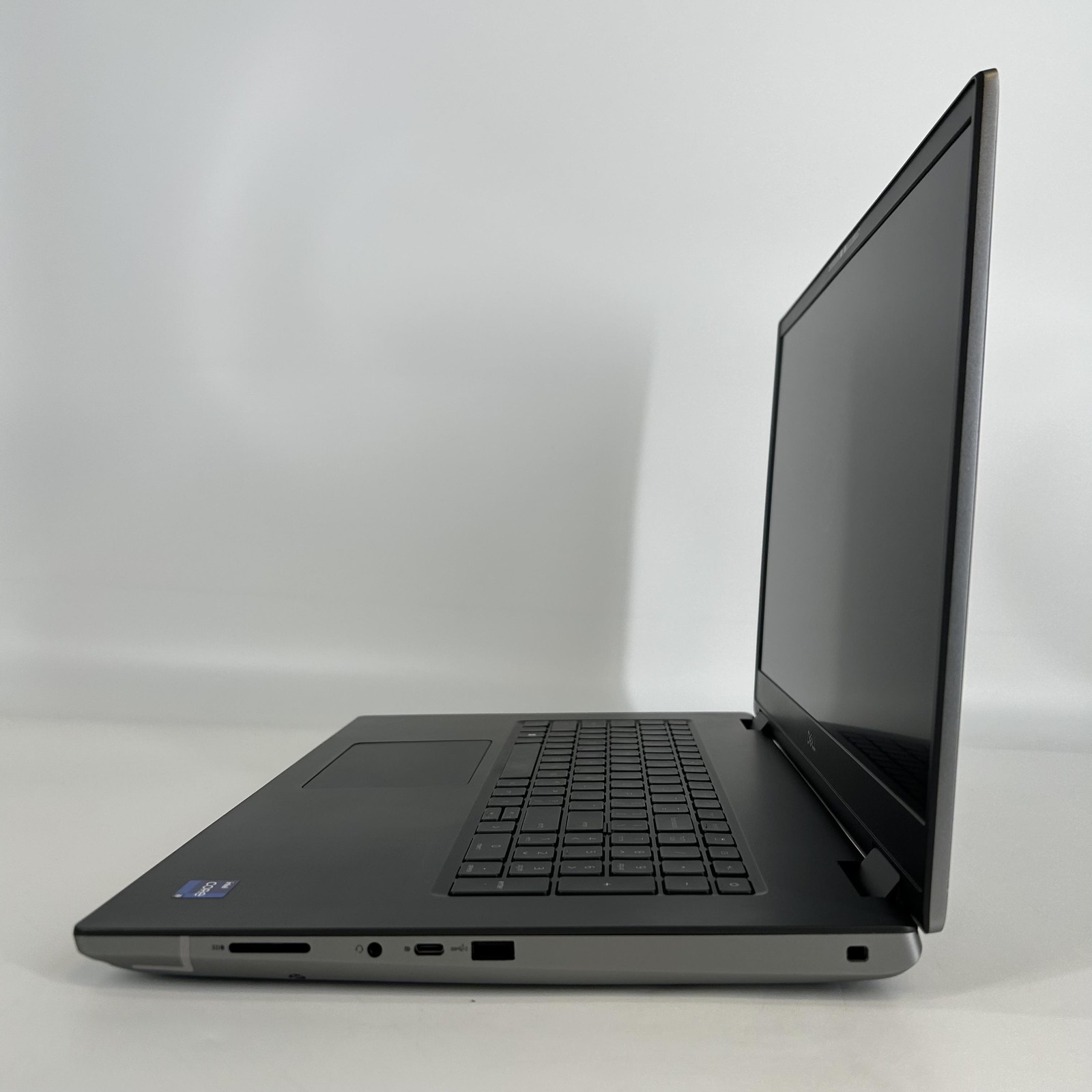 Dell Precision 7770 17.3 FHD 2.3GHz i9-12950HX 64GB 1TB RTX A5500 – WHITE SPOTS