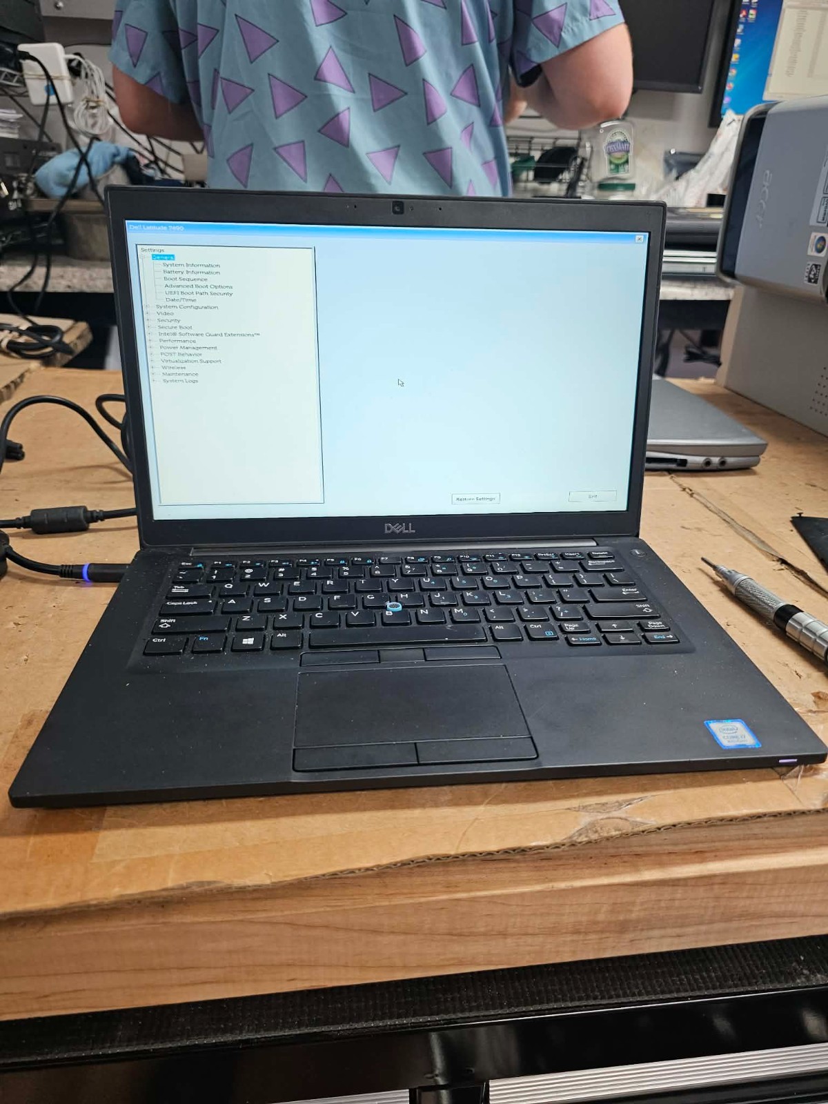 Home/Office Dell Latitude 7490 Intel Core i7-8650U 1.9GHZ 4GB B/T Web Cam Laptop