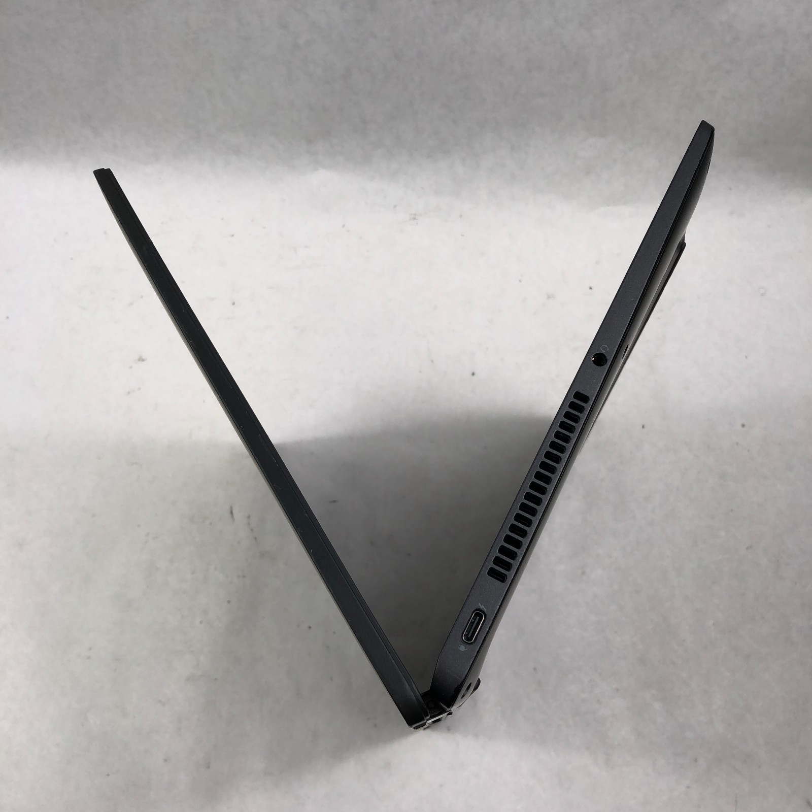 Dell Latitude 7420 2-in-1 14″ FHD Touch i7-1185G7 16GB 512GB NVME SSD W11 No CoA