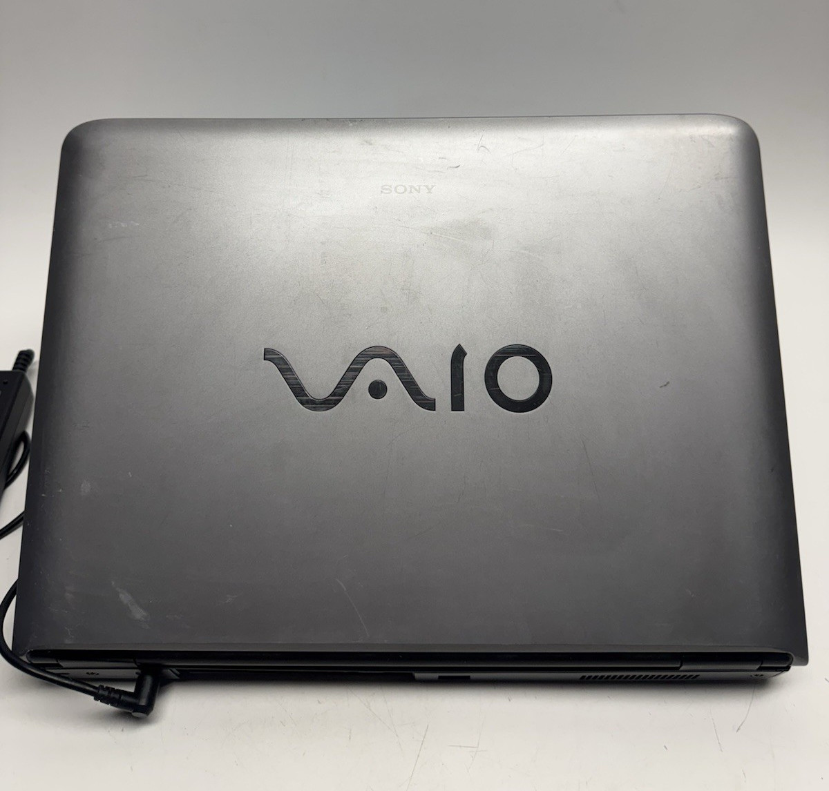 Vintage Sony Vaio PCG-8QEL Pentium Windows 7 DVD 1.25GB RAM 70GB Hard 15″