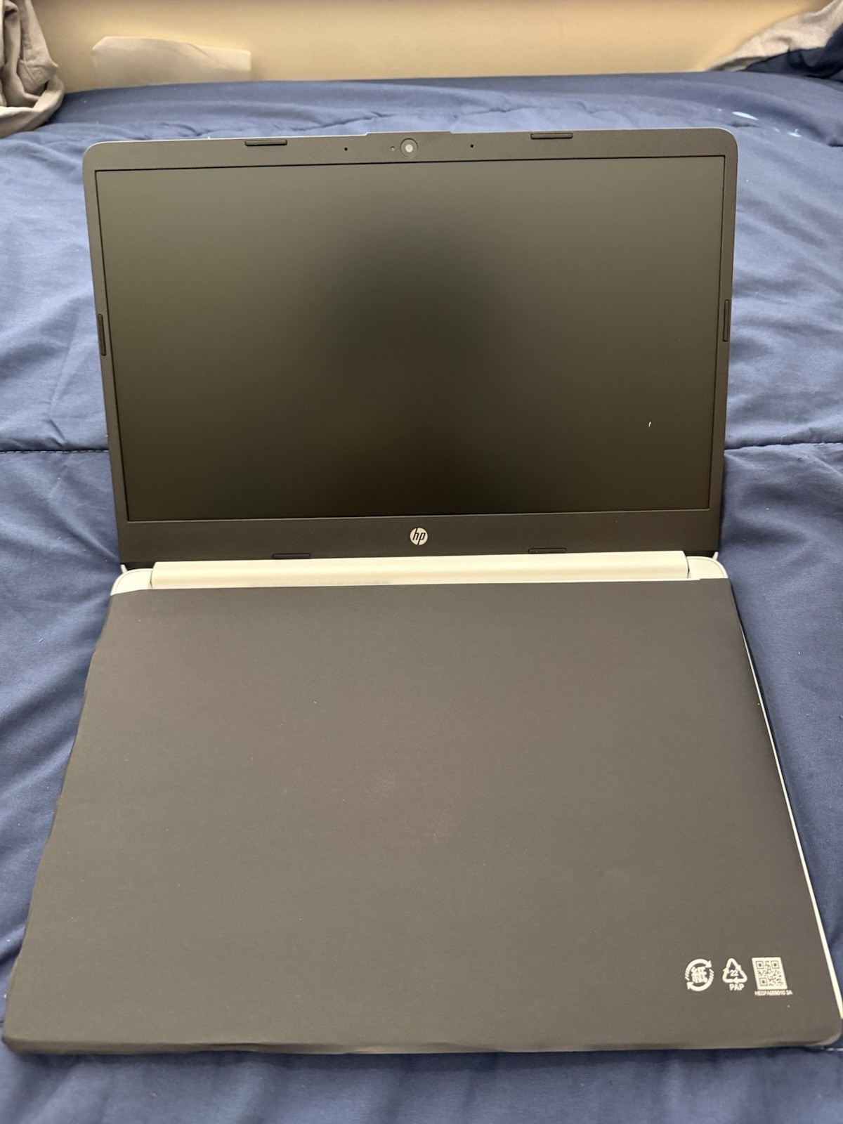 HP White Notebook Laptop Intel Built-in Webcam Charger Included
