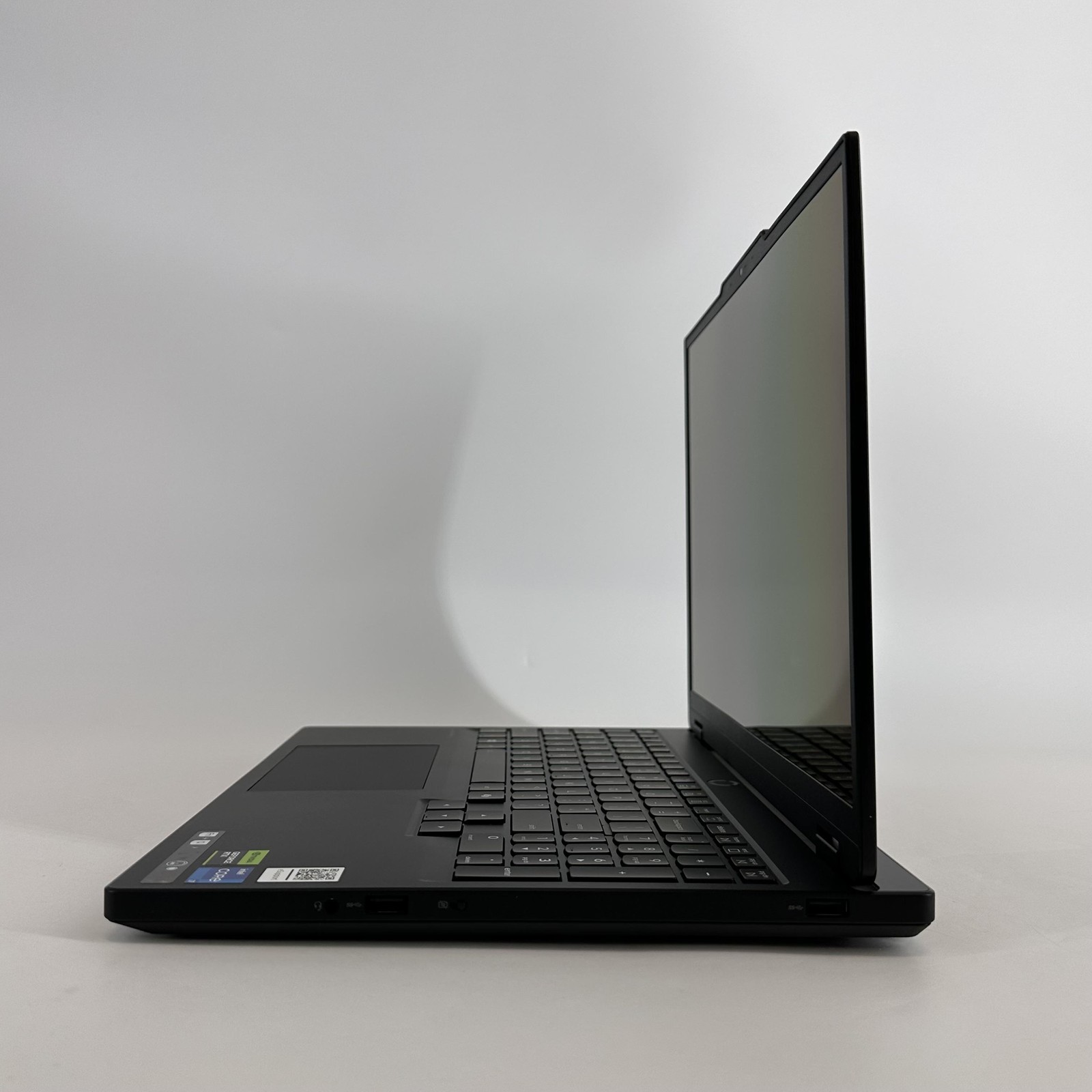 Lenovo Legion 5i Gen 10 15 165Hz QHD+ 2.1 GHz i7-14700HX 16GB 1TB SSD RTX 5070
