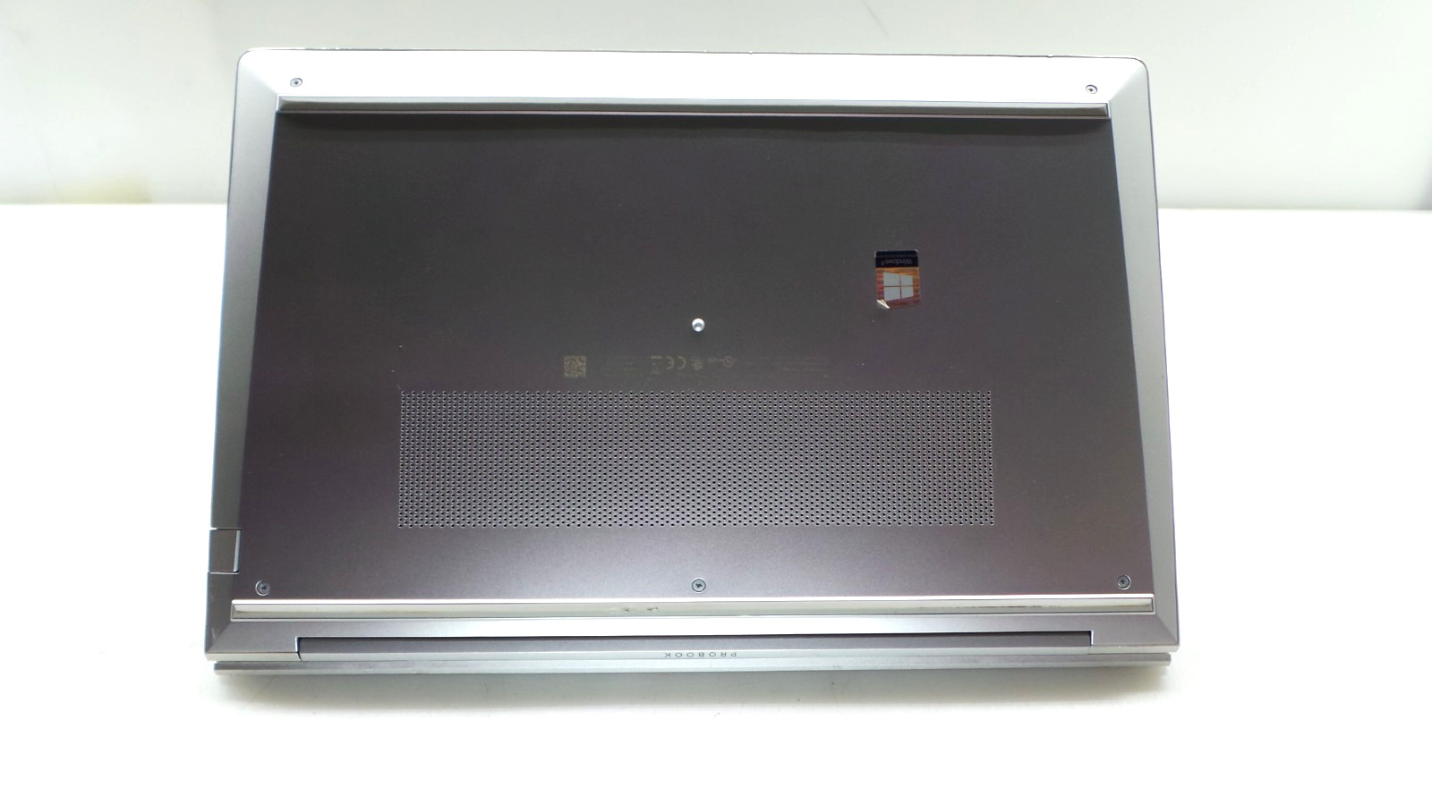 HP ProBook 450 G8 | 15.6″ | i5-1135G7 | 16GB DDR4 256GB NVMe SSD | WIN 11 PRO
