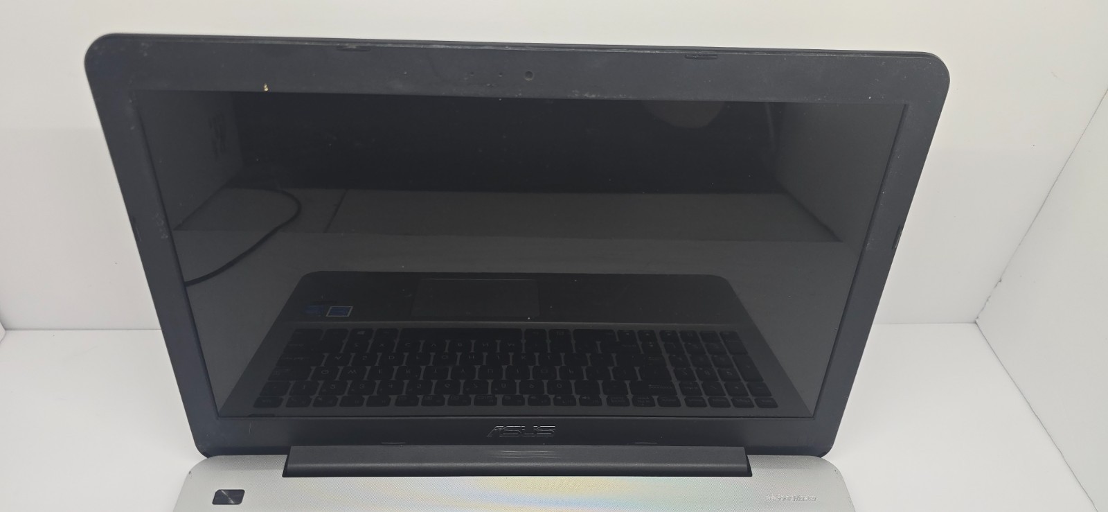 Asus X555LA 15.6″ Laptop Intel i3-4030U 1.9GHz 4GB RAM 320GB HDD NO OS