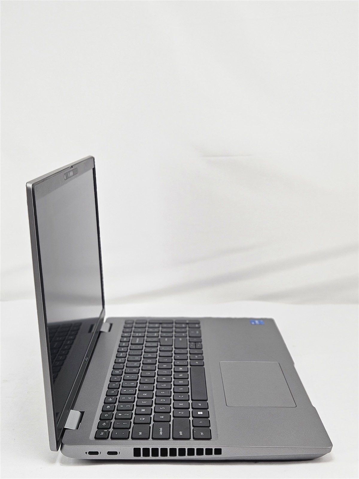 Dell i5-12500H Latitude 5531 256GB SSD 16GB 15.6″ FHD HDMI Wi-Fi 6E No OS