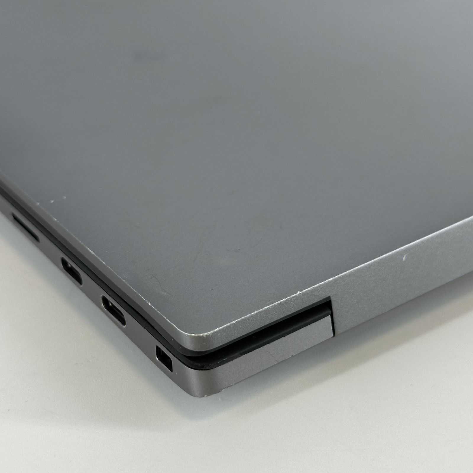 Dell Precision 5480 14 FHD+ 2.5 GHz i7-13800H 32GB 256GB SSD RTX A1000 Good