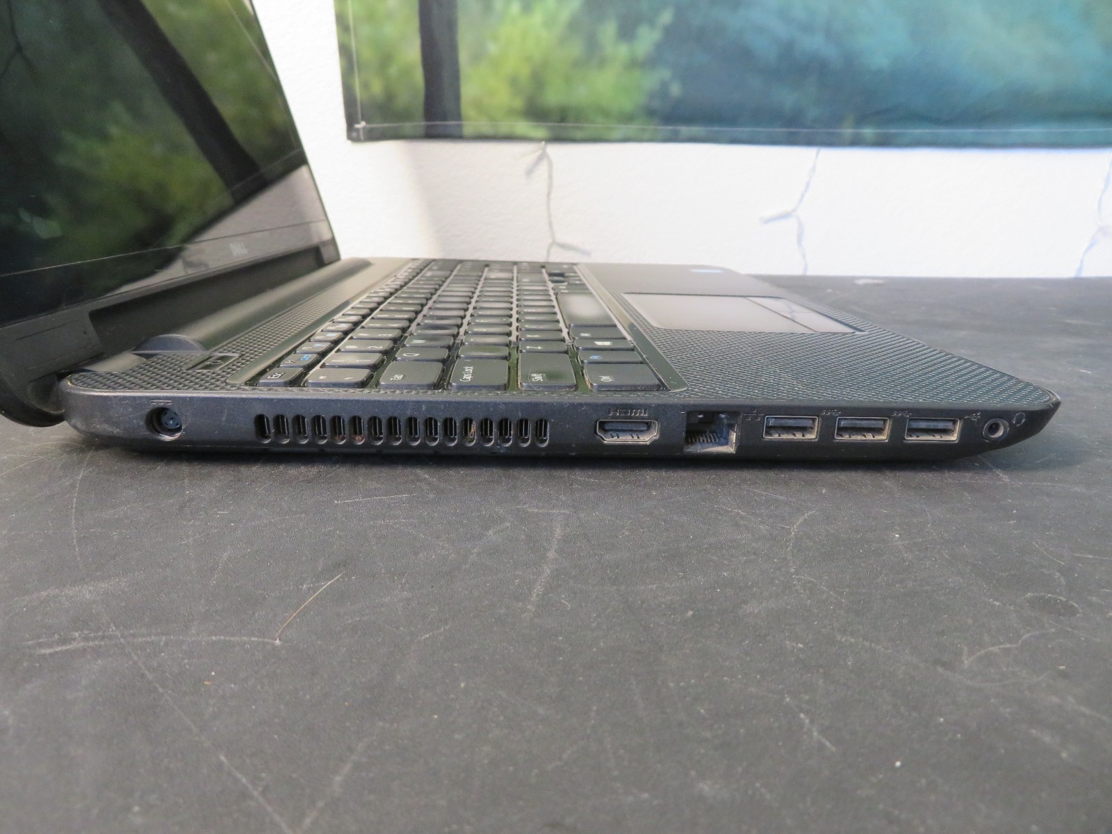 Dell Inspiron 3537 Laptop i3-4010U 1.7GHz 6GB 250GB HDD 7 Pro BAD BATTERY