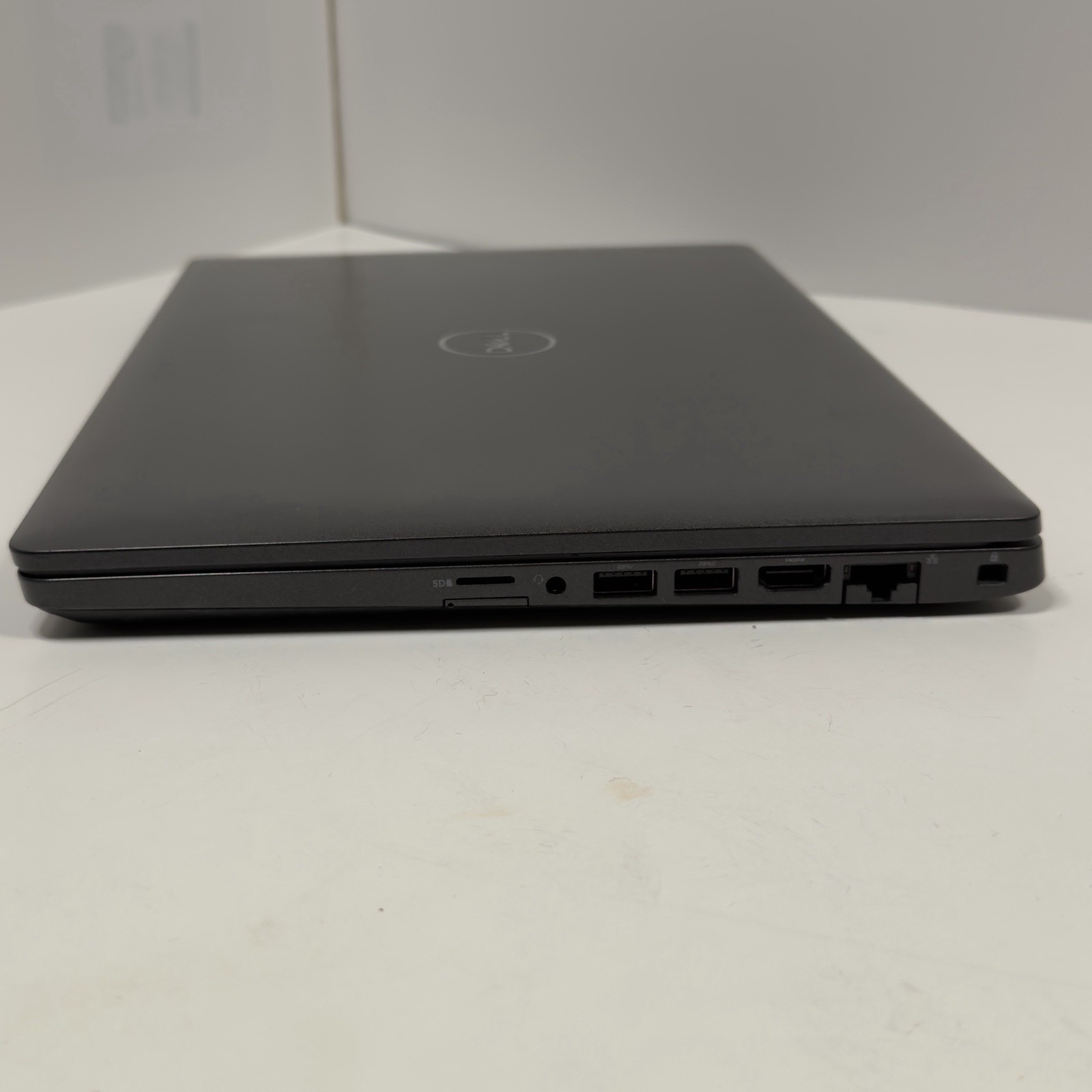 Dell Latitude 5400 14”FHD Intel Core i7-8665U 1.9GHz 16GB SSD 512GB *READ*