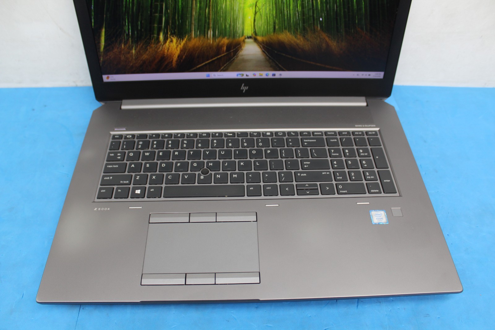 HP ZBOOK 17 G6 WORKSTATION XEON E-2286M 64GB 1TB M.2 SSD RTX 5000 W11PRO T9-A12