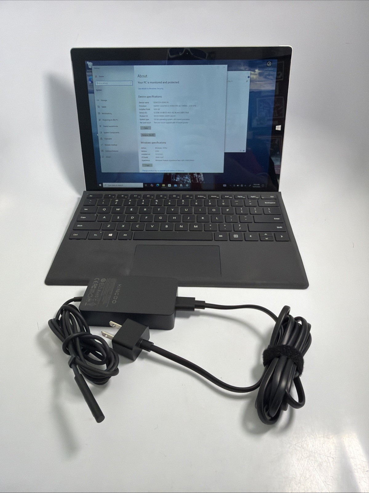 Microsoft Surface Pro 3 12.3″ Core i5-4300U 1.90GHZ 2.5GHZ 4GB RAM 128GB SSD W10