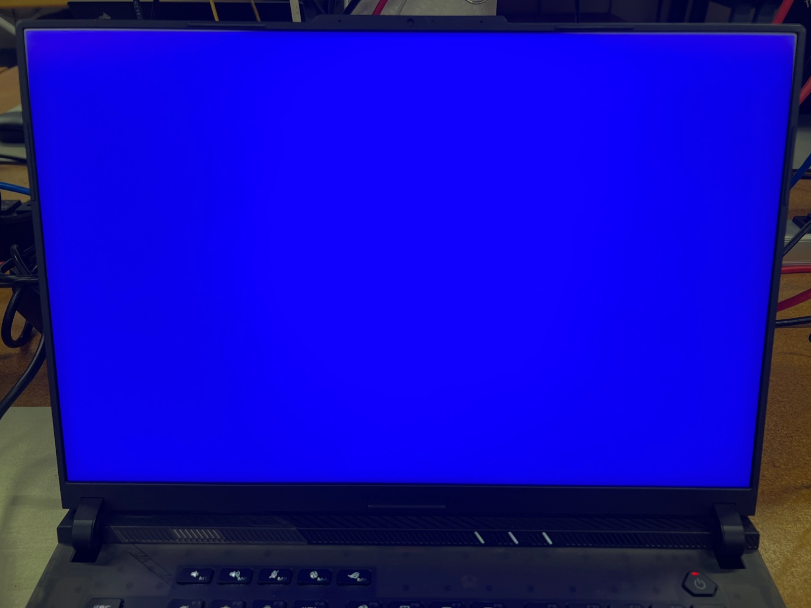 ASUS ROG Strix Scar 16″ QHD 144hz i9-13980HX 32GB RTX 4090 G634JY-XS97