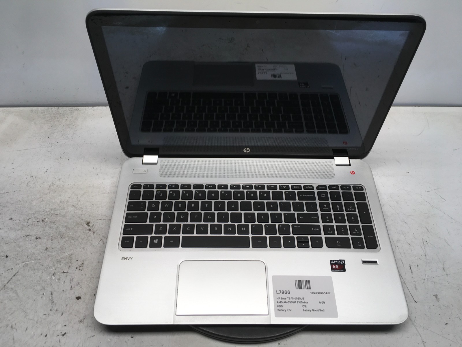 HP Envy TS 15-J020US AMD A8-5550M 2100MHz 8 GB NO HDD