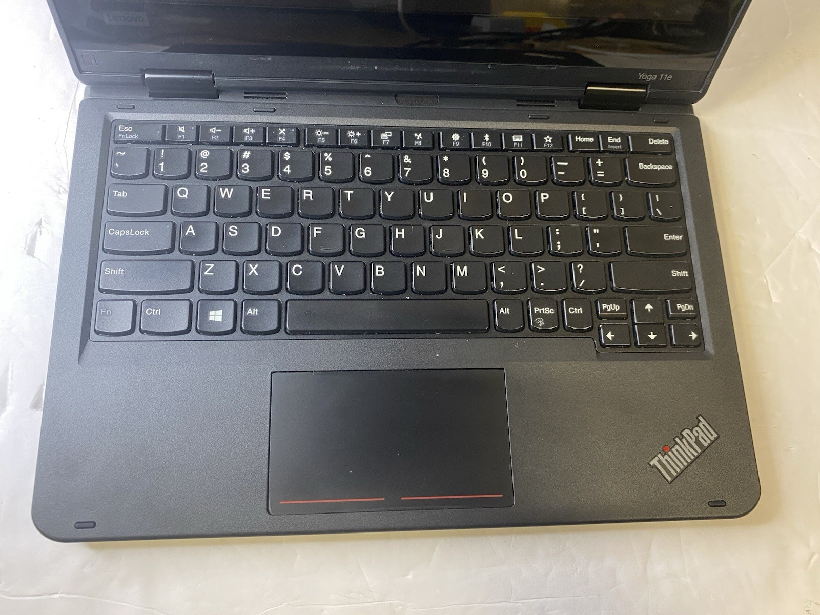 Lenovo ThinkPad Yoga 11e 11.6in 2 in 1 flip TouchScreen Windows 10