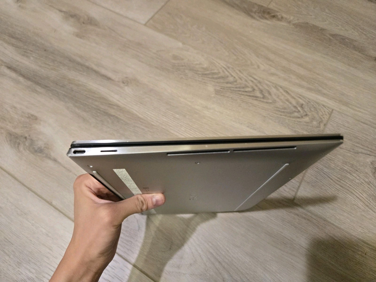 Dell XPS 13 9300 13.4″ (256GB SSD, Intel Core i5-1035G1, 1.00GHz, 8GB RAM)…