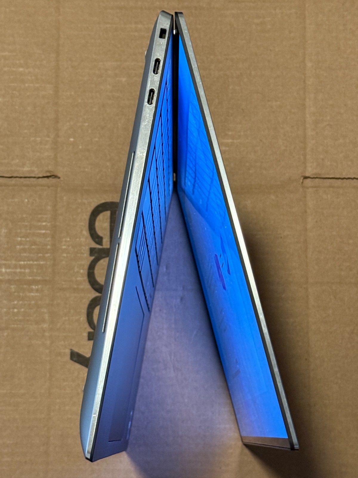 Dell Xps 9530 i9-13900h 64gb DDR5 Ram 4070 RTX GPU 1tb SSD 15.6″ OLED 3.5K Win11