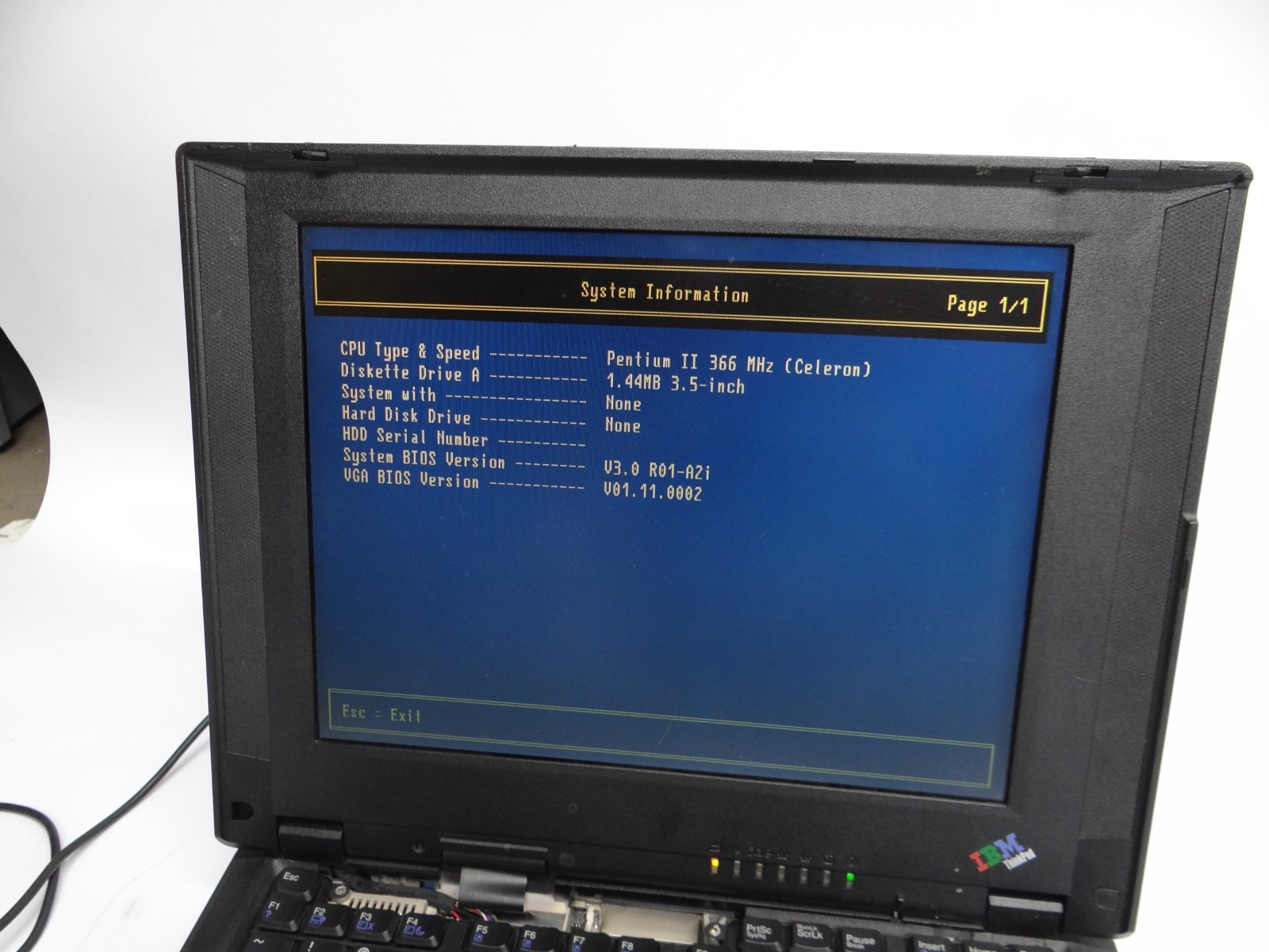 Rare IBM 2611-412 Laptop Floppy Serial Port Boots to BIOS No HDD Pentium Win 98