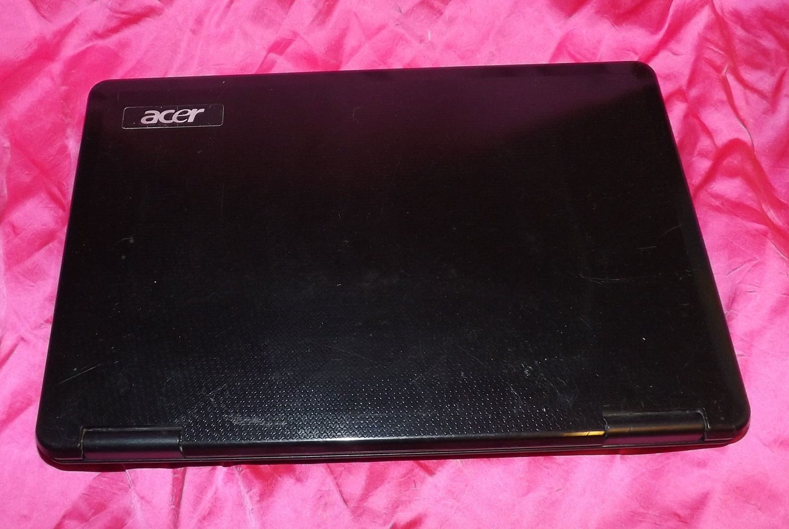 Acer Aspire 5334 2581 Laptop Computer Celeron 900 GMA 4500M, 15.6″ HD LCD Screen