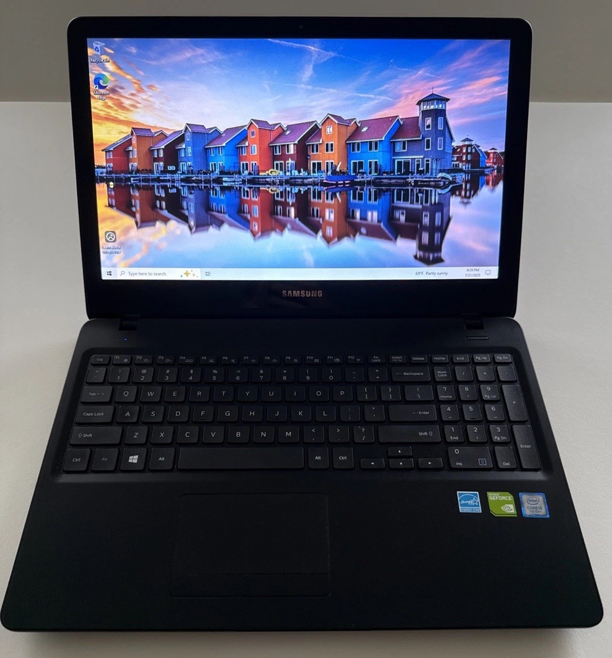 SAMSUNG NP530E5M X01US | INTEL CORE I5-7200U 2.50GHZ No Ram No HDD No Adapter