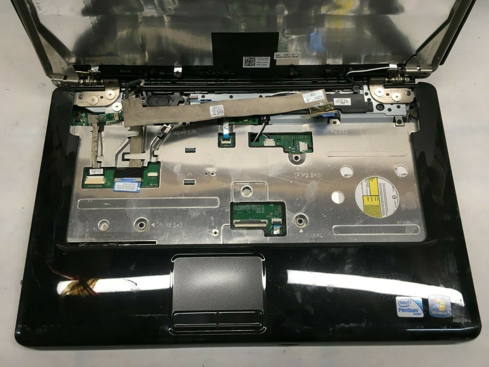 DELL Inspiron 1545 Laptop For parts Does not Boot NO LCD Screen/Keyboard/HDD. JR