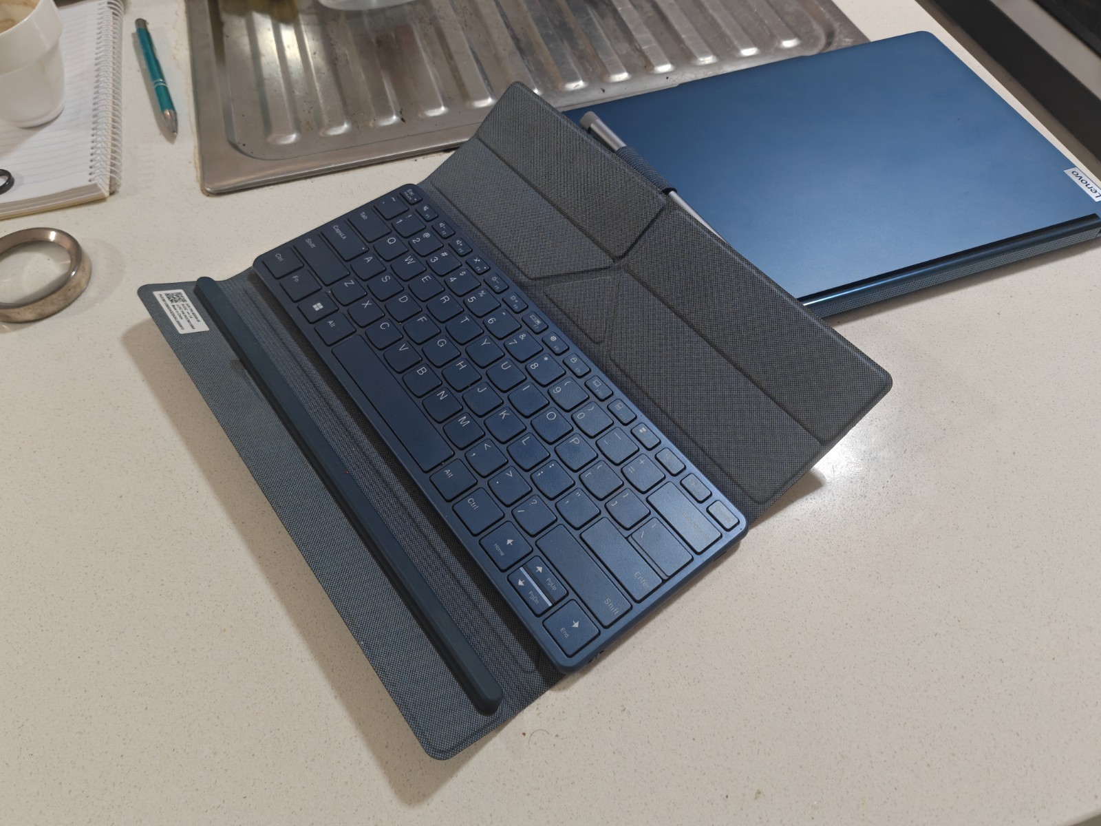 Lenovo Yoga Book 9i 13IRU8 Dual 13.3″ 2.8K OLED Touch i5-1335U 16GB 512GB Boxed