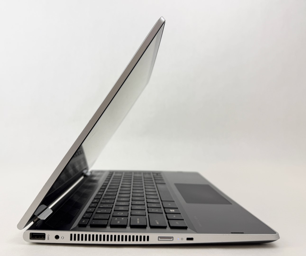 HP Pavilion x360 14m-cd0001dx 14″ HD Touch i3-8130U 8GB 512GB W11H