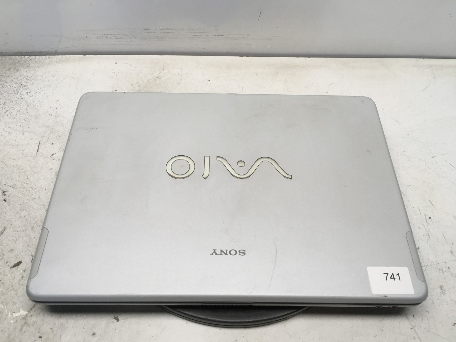 Sony Vaio VGN-FS715 Intel Pentium M 740 1.73GHz 512 MB NO HDD No Batt