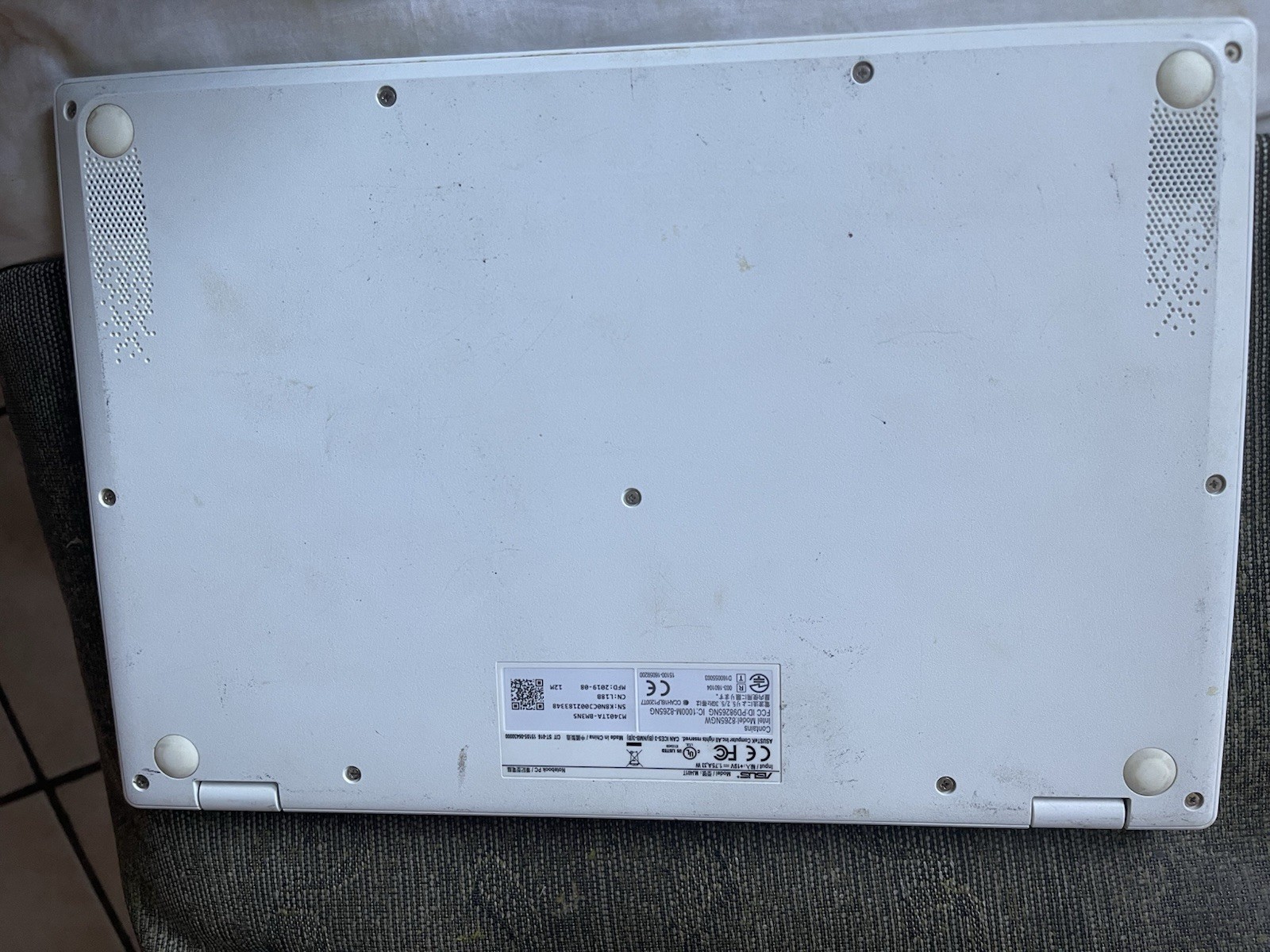 ASUS ImagineBook MJ401TA Laptop Intel Core M3