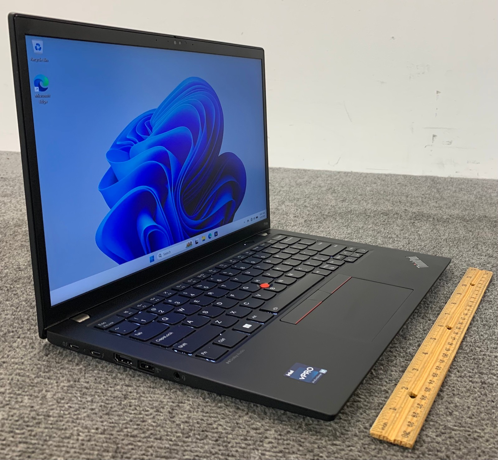 Lenovo ThinkPad T14s Gen 4 14″ Laptop i7-1365U 32GB RAM 512GB NVMe, BIOS Locked
