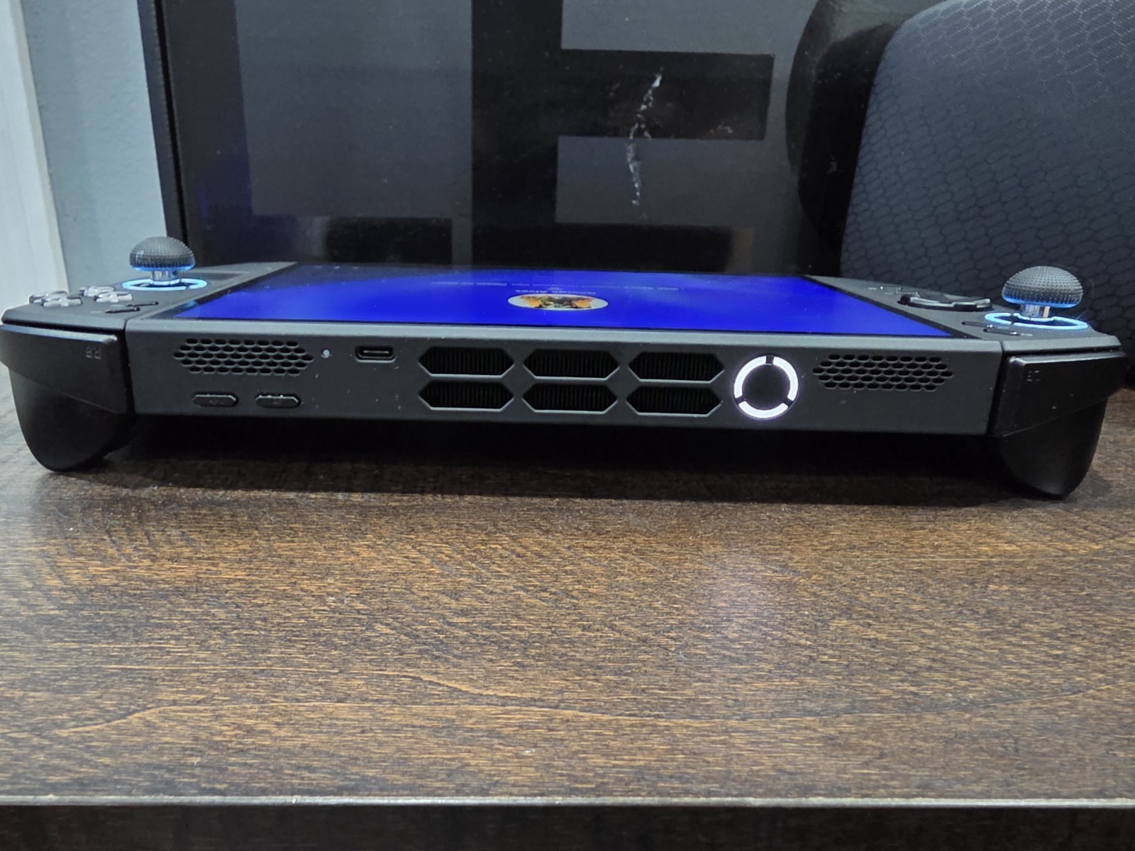 Lenovo Legion Go 2 8.8″ 144Hz OLED AMD Ryzen Z2 Extreme 32GB 1TB – NEW OPEN BOX