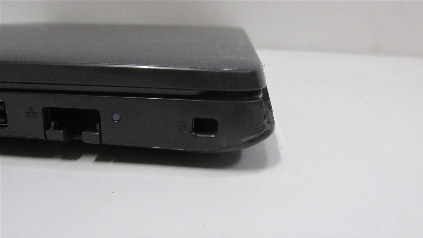 Dell Latitude 3410 i5-10210U 1.6GHz 16GB RAM 256GB NVME 14″ Win 11 Pro COSM DMG
