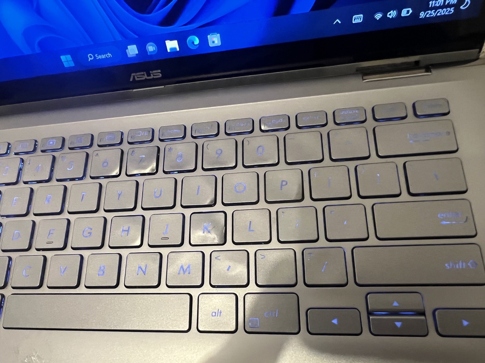 Asus ZeenBook Q406DA Ryzen 5 3500U AMD Vega 8 Touchscreen Display flip tablet