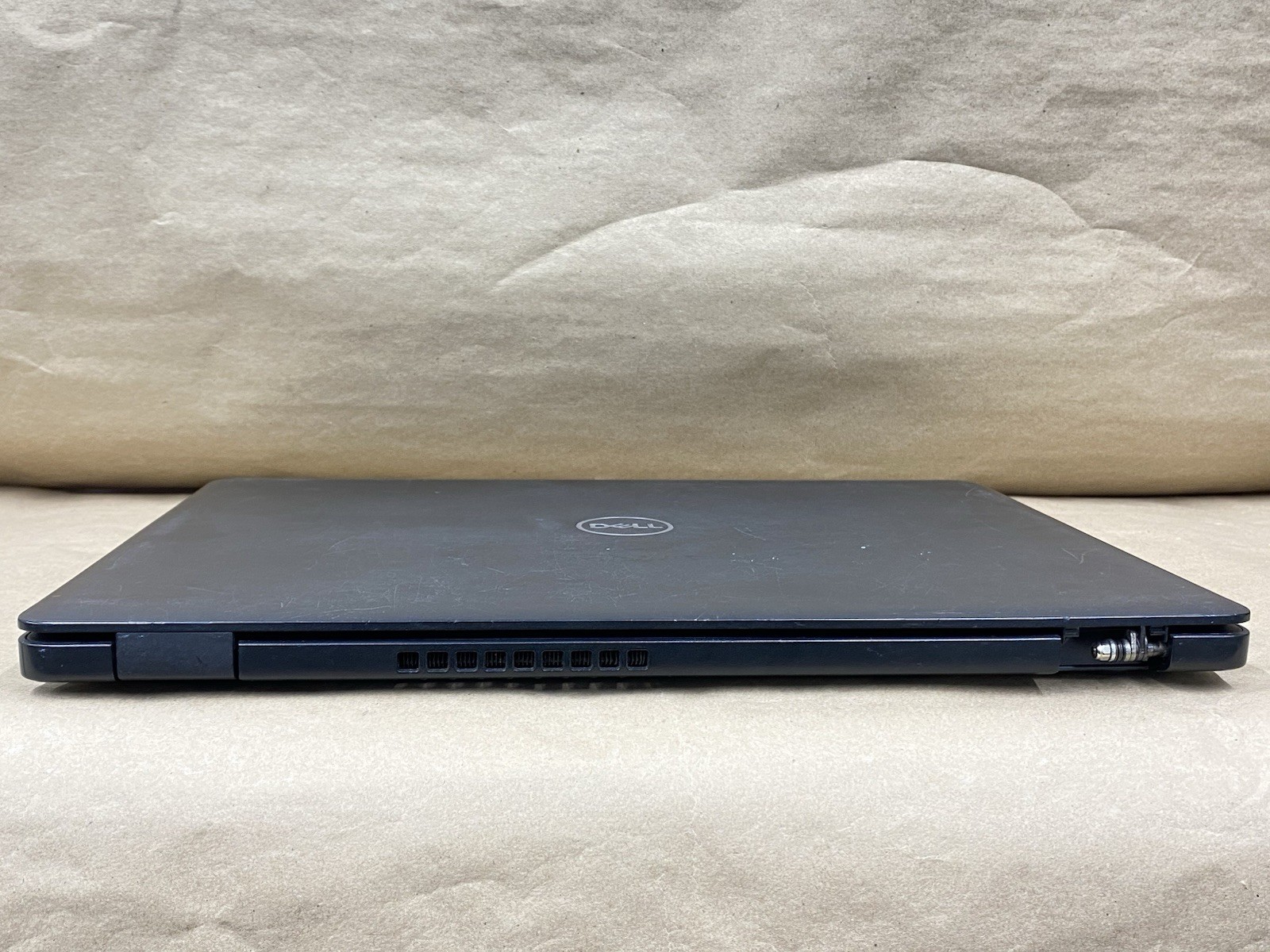 Dell Latitude 3490 – 14″ FHD – i5-8250U – 4GB – 128GB SSD – Win 11 Pro BIOS LOCK