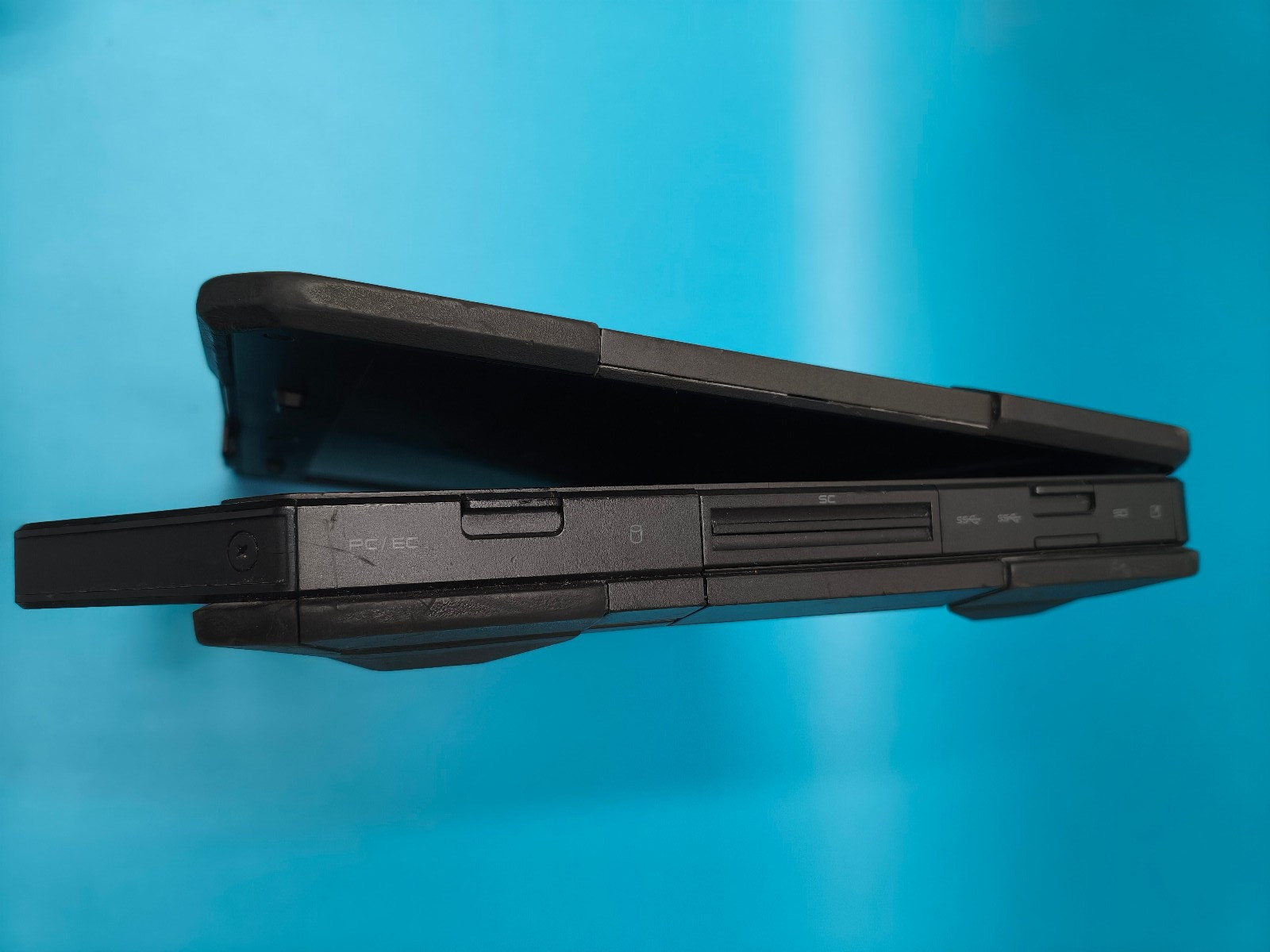 Dell Latitude 5414 Rugged 14″ NON-TOUCH i5-6300U 2.4GHz 8GB NO SSD/Caddy #25