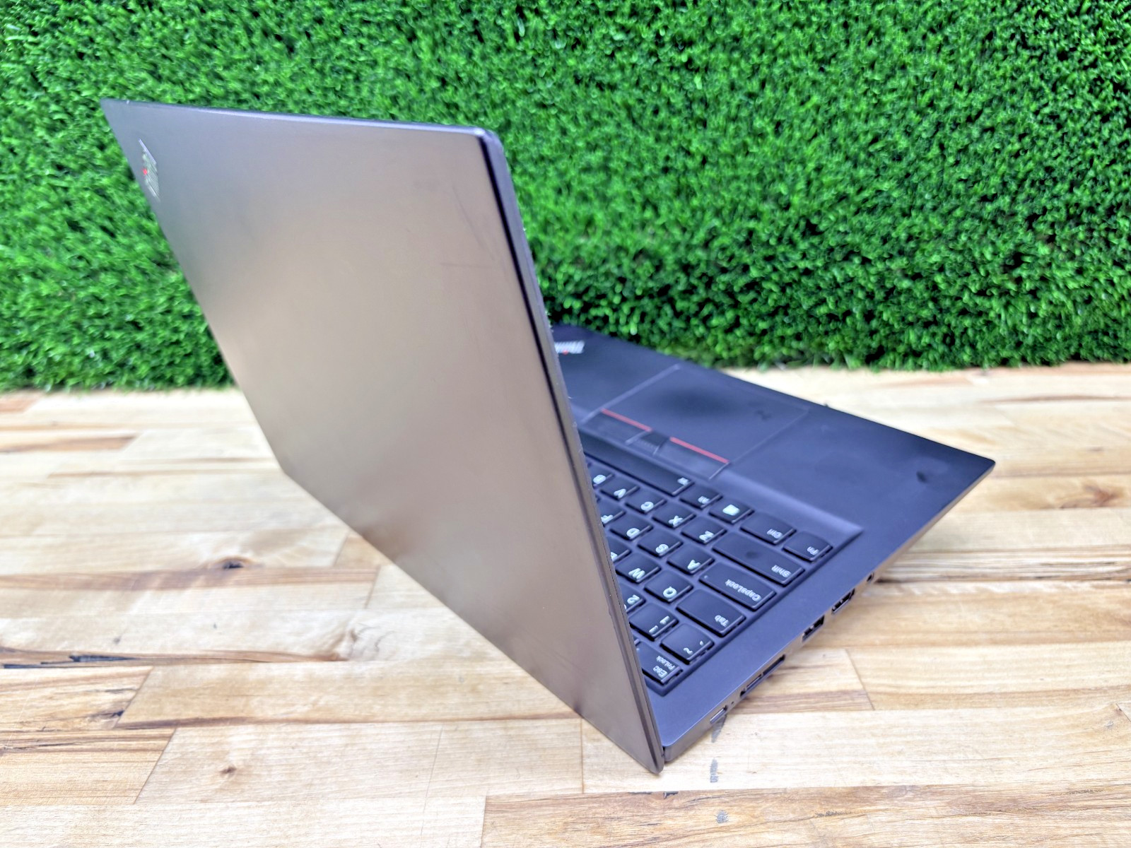 Lenovo ThinkPad T490s Intel i7-8th Gen 1.90GHz 16GB RAM 256GB SSD Windows 11 P*