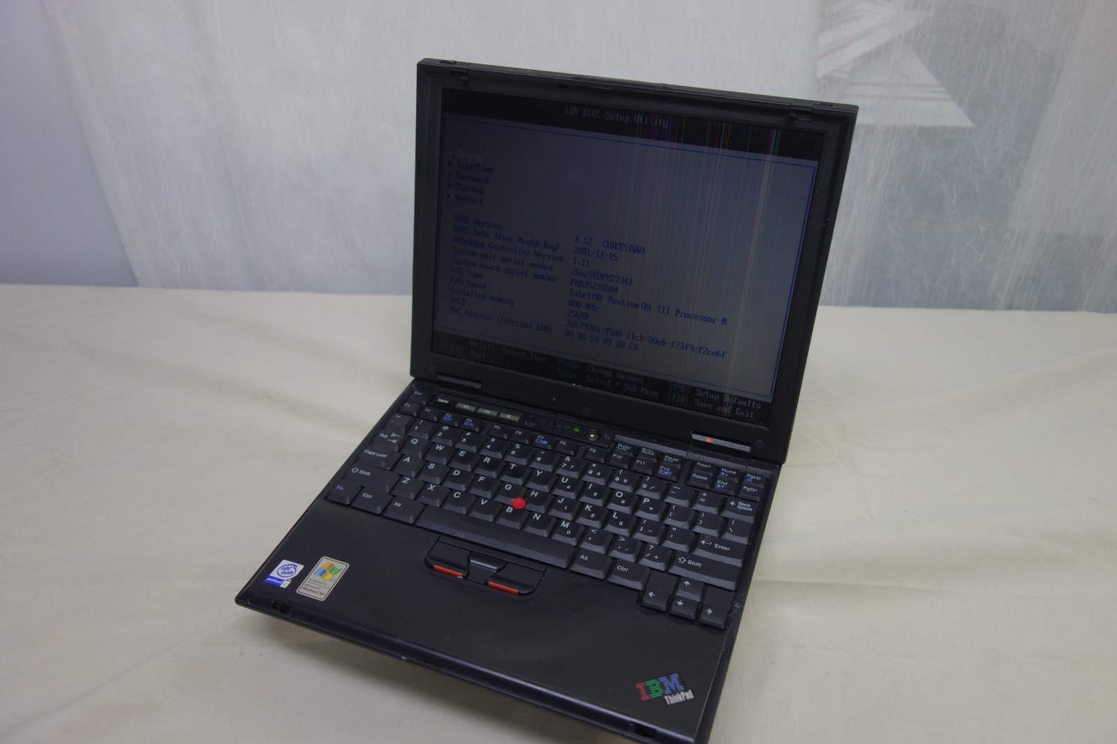 IBM Thinkpad X22 2662 12.1” Laptop Intel Pentium III 800MHz 256MB Screen damage